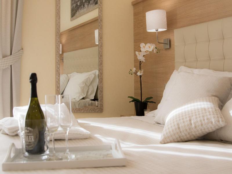 Hotel Esposizione image