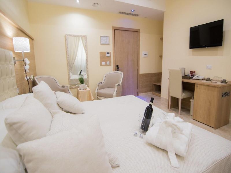 Hotel Esposizione image