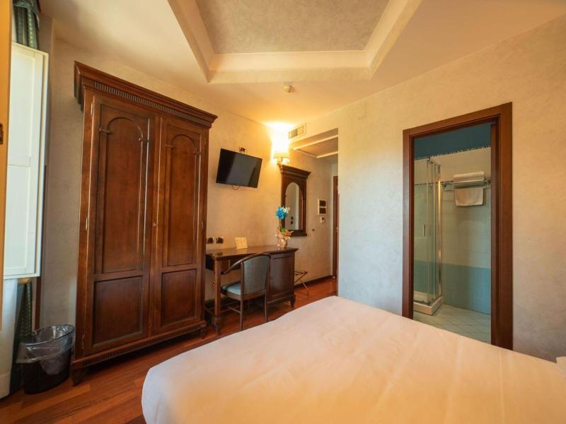 Hotel Teocrito image