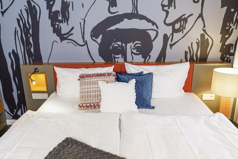 Tante Alma's Bonner Hotel image
