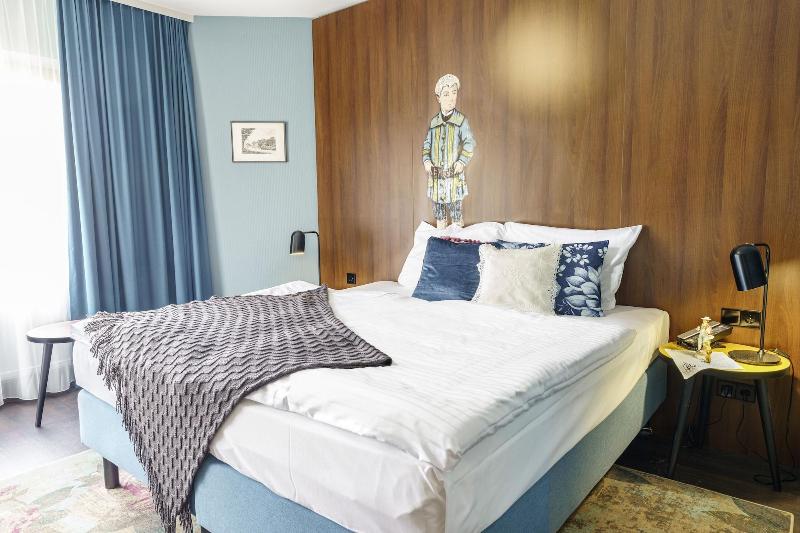 Tante Alma's Bonner Hotel image