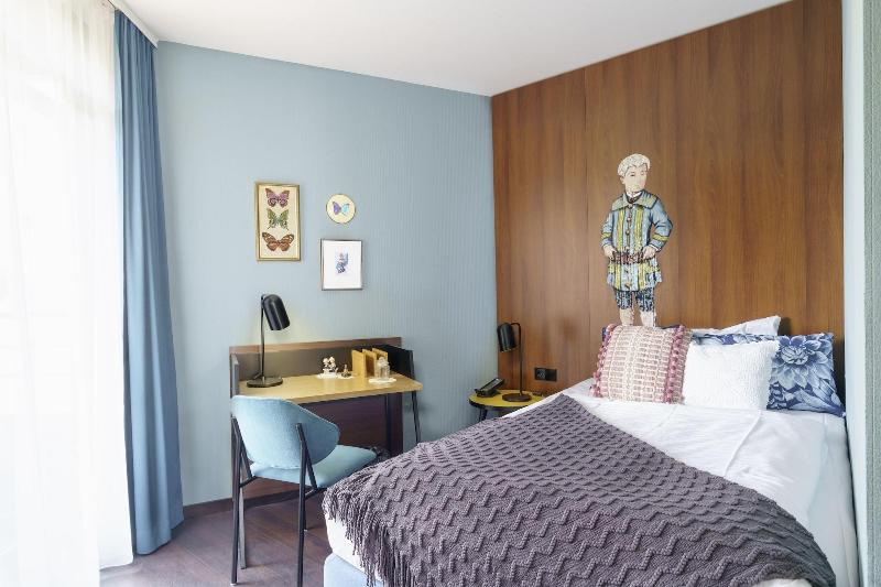 Tante Alma's Bonner Hotel image