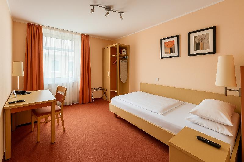 Atomis Hotel Dusseldorf City image