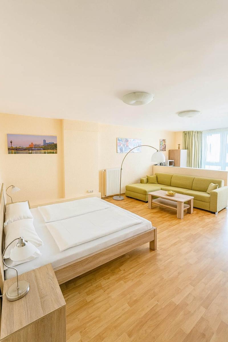Atomis Hotel Dusseldorf City image