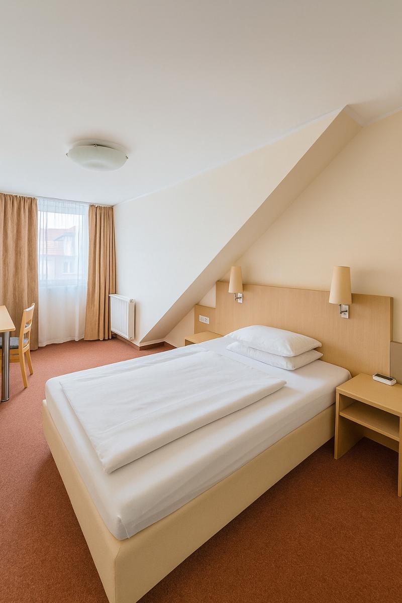 Atomis Hotel Dusseldorf City image