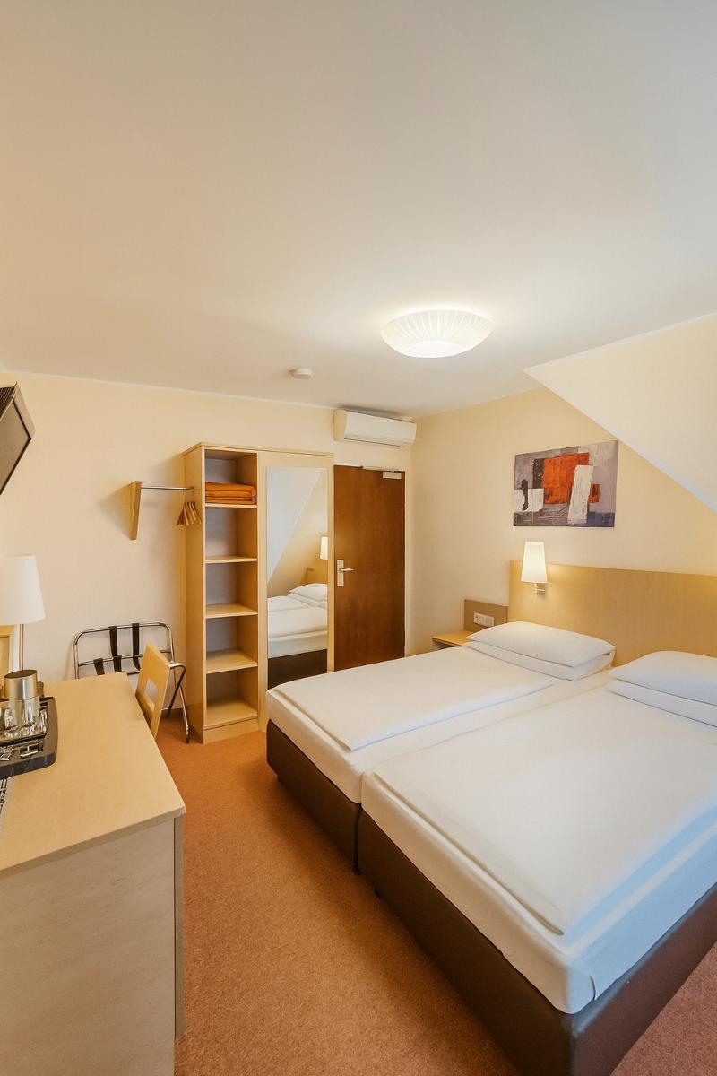 Atomis Hotel Dusseldorf City image