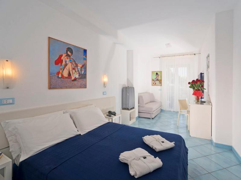 Hotel Imperamare image