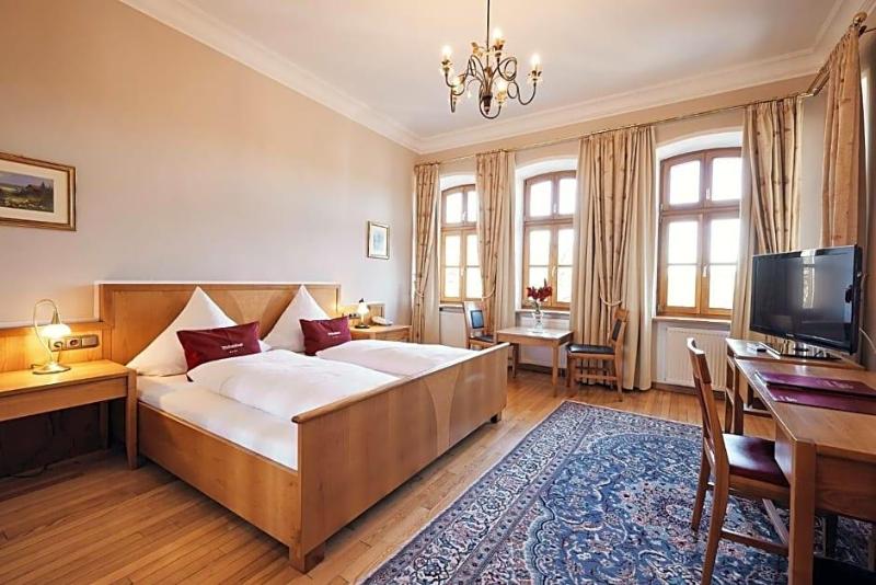 Hotel & Restaurant Waldschloss image