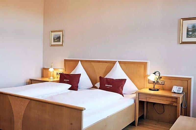 Hotel & Restaurant Waldschloss image