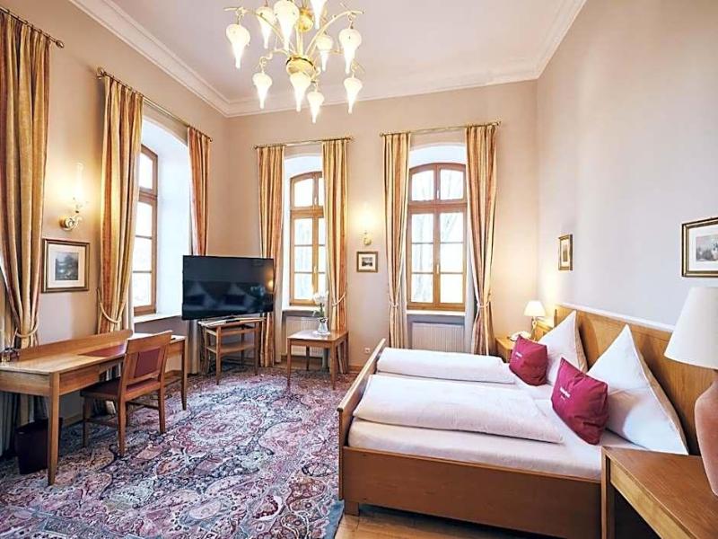 Hotel & Restaurant Waldschloss image