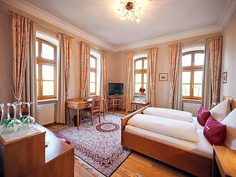 Hotel & Restaurant Waldschloss image