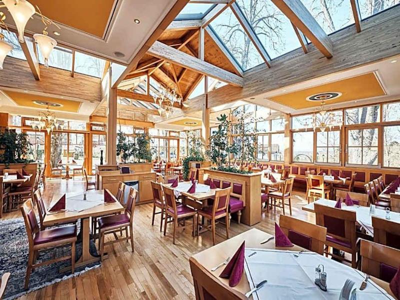 Hotel & Restaurant Waldschloss image