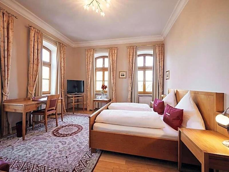 Hotel & Restaurant Waldschloss image