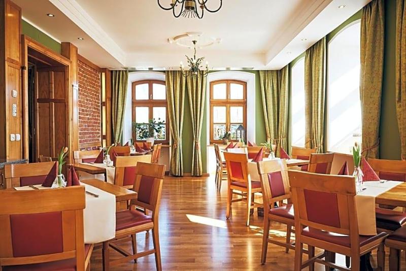 Hotel & Restaurant Waldschloss image
