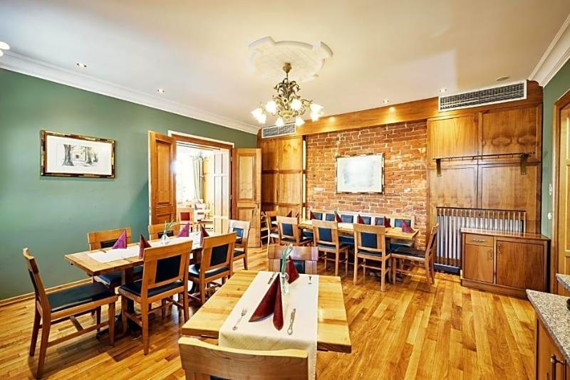 Hotel & Restaurant Waldschloss image