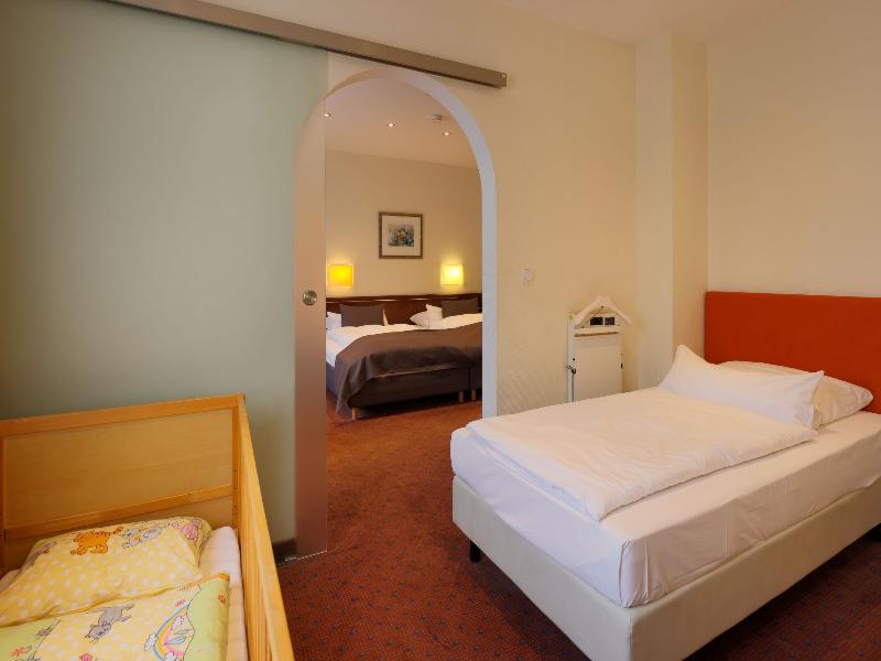 Trip Inn Hotel Esplanade image