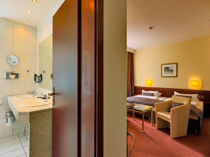 Trip Inn Hotel Esplanade image