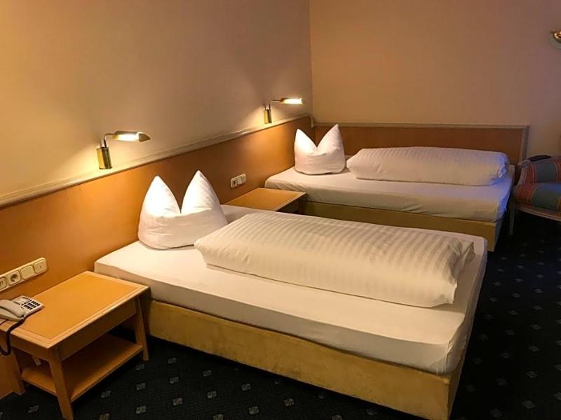 Hotel Ambiente image
