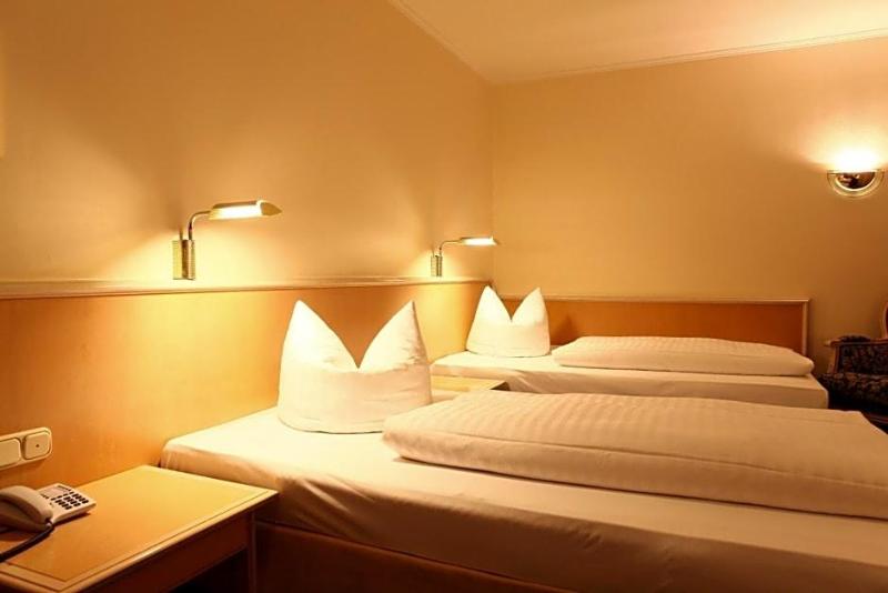 Hotel Ambiente image