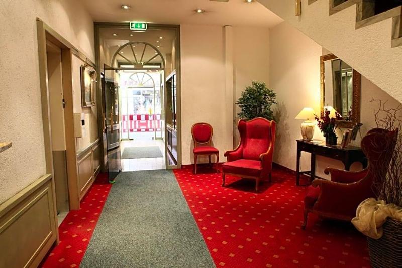 Hotel Ambiente image