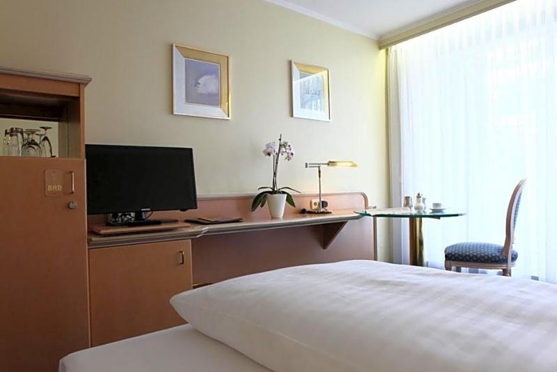 Hotel Ambiente image