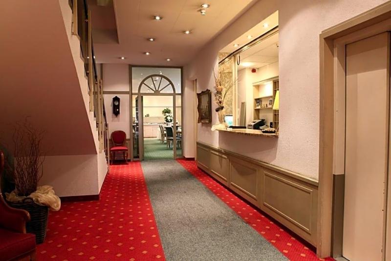 Hotel Ambiente image