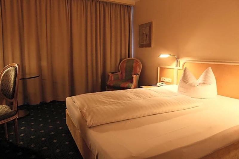 Hotel Ambiente image