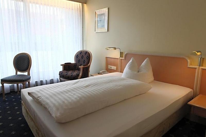 Hotel Ambiente image