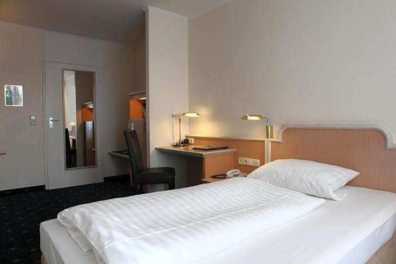 Hotel Ambiente image