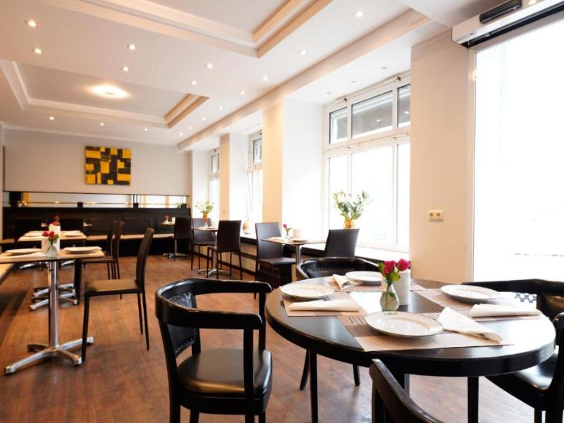 Hotel Bayerischer Hof image