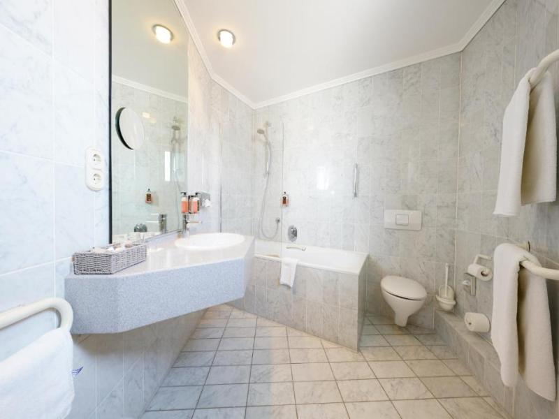 Hotel Bayerischer Hof image