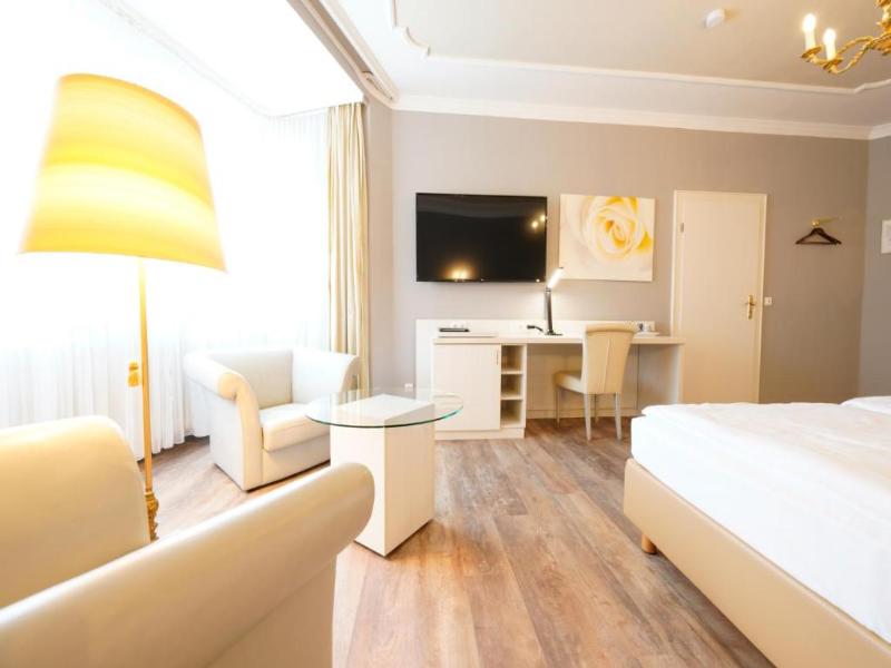 Hotel Bayerischer Hof image