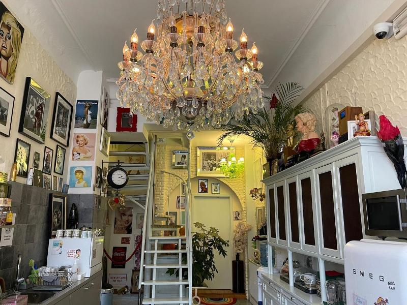 Urban Dreams Bed And Breakfast image
