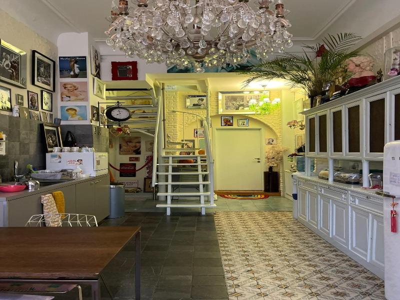 Urban Dreams Bed And Breakfast image