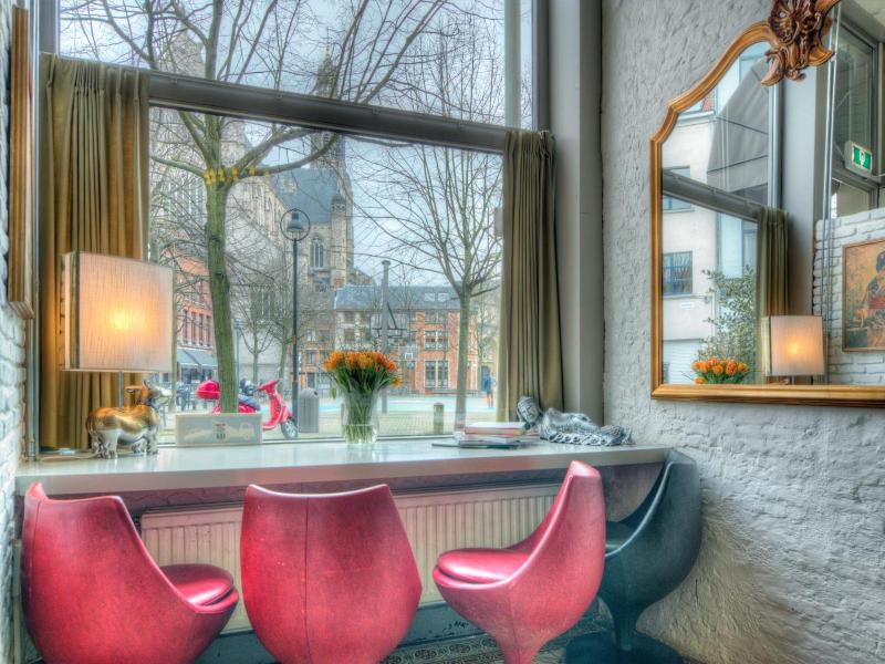 Urban Dreams Bed And Breakfast image