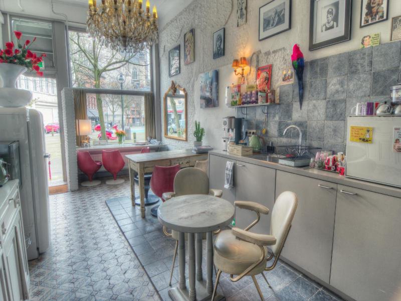 Urban Dreams Bed And Breakfast image