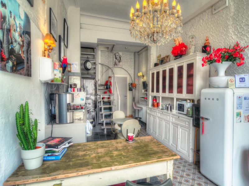Urban Dreams Bed And Breakfast image