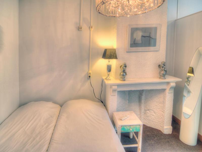 Urban Dreams Bed And Breakfast image