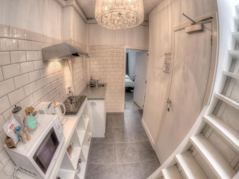 Urban Dreams Bed And Breakfast image