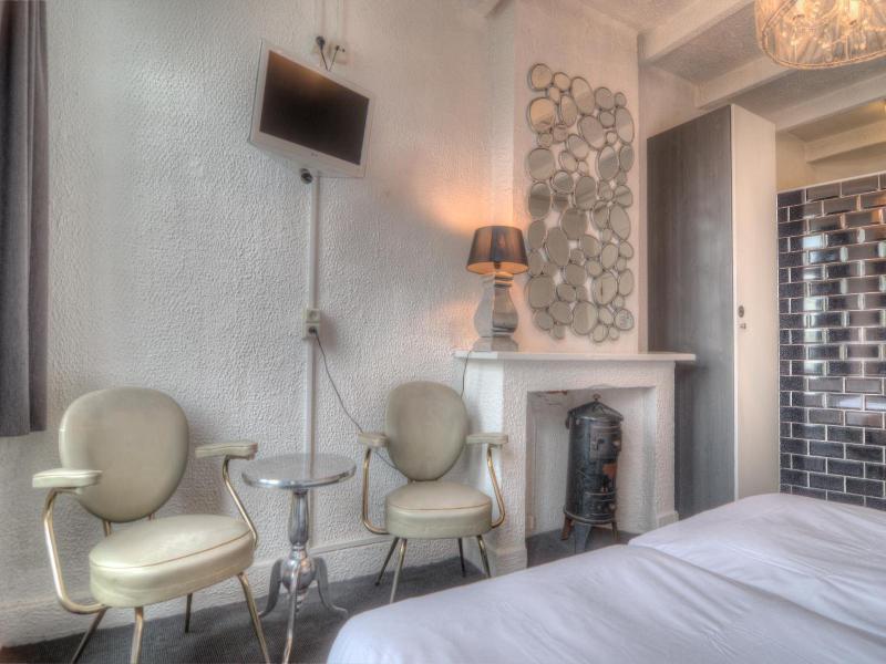 Urban Dreams Bed And Breakfast image