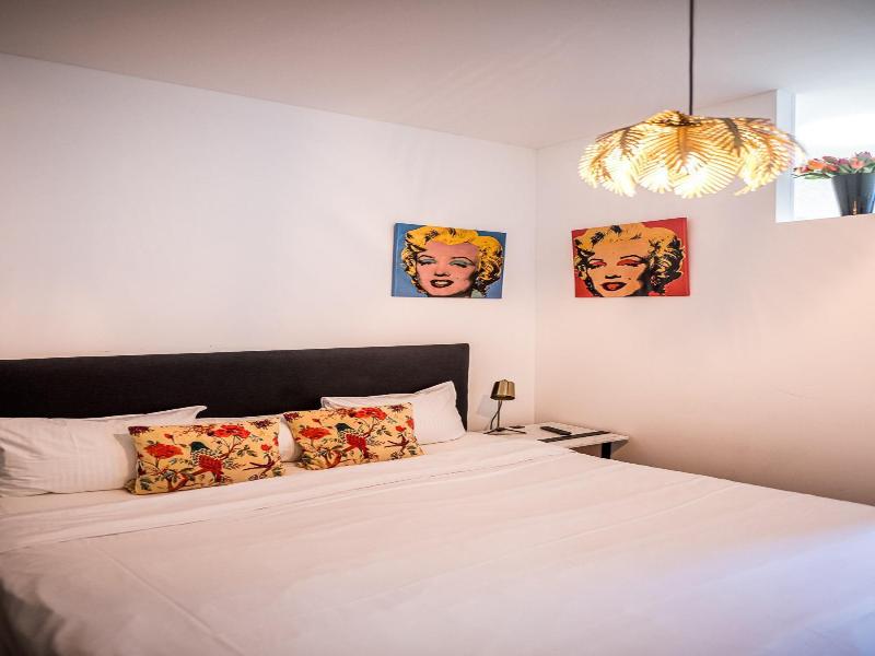Urban Dreams Bed And Breakfast image