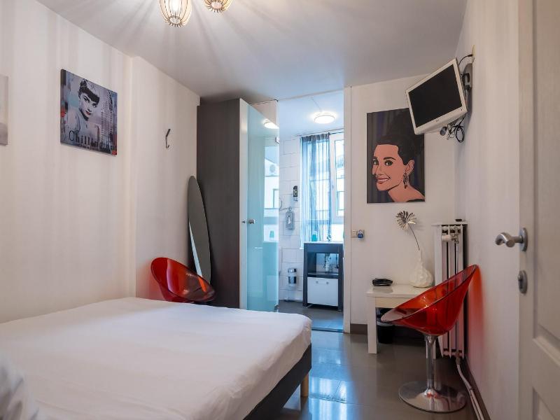 Urban Dreams Bed And Breakfast image