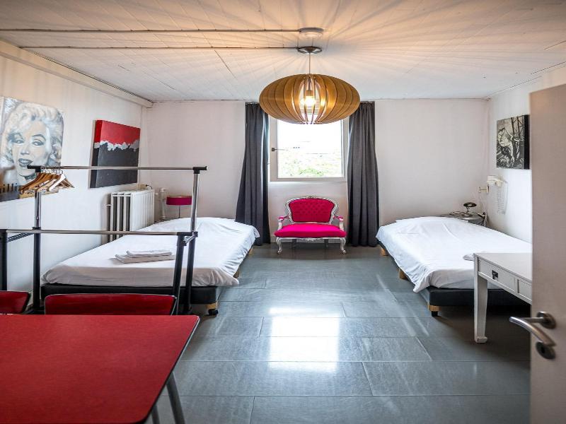 Urban Dreams Bed And Breakfast image