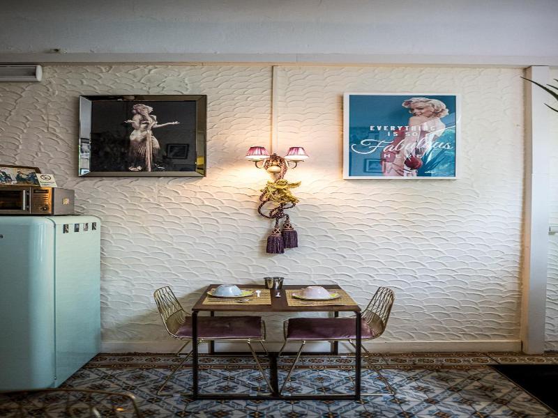 Urban Dreams Bed And Breakfast image