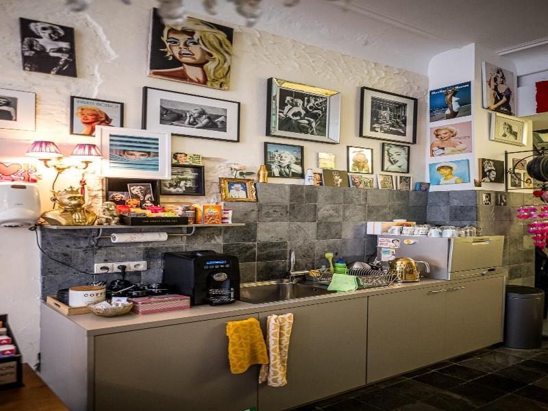 Urban Dreams Bed And Breakfast image