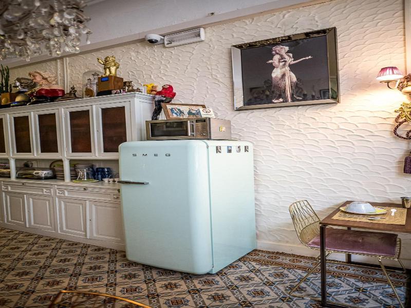 Urban Dreams Bed And Breakfast image