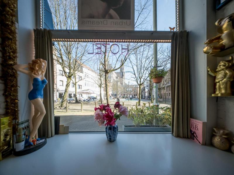 Urban Dreams Bed And Breakfast image