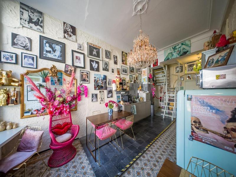 Urban Dreams Bed And Breakfast image