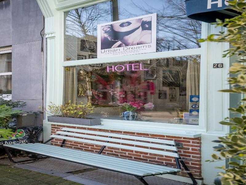 Urban Dreams Bed And Breakfast image
