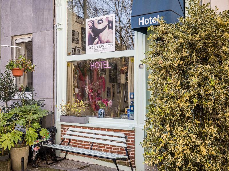 Urban Dreams Bed And Breakfast image